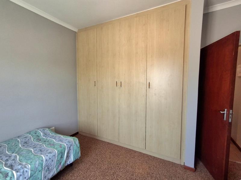 4 Bedroom Property for Sale in Britannia Bay Western Cape